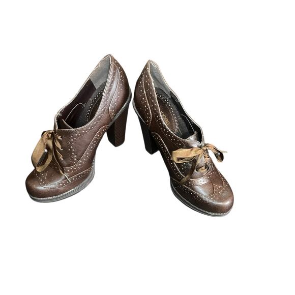 Maurice’s Brown Oxford Wingtip 4” Stacked Heel Size 7 - Picture 5 of 11